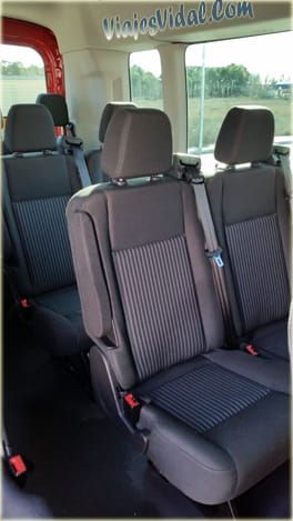 Asientos del Ford Transit de 14 plazas